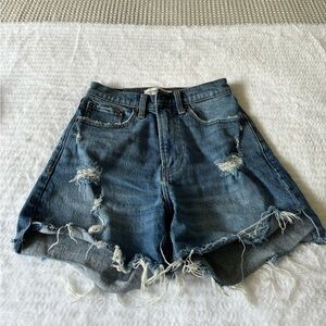 Ambercrombie & fitch shorts.